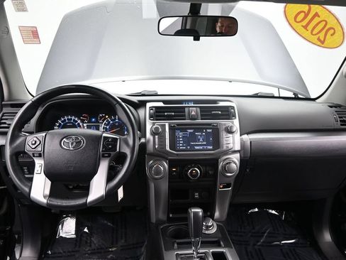 Used 2016 Toyota 4Runner SR5 AWD/4WD image 37