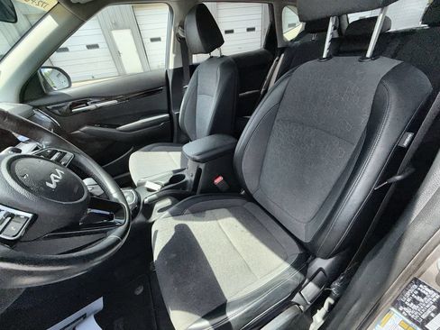 Used 2024 Kia Seltos S FWD image 11