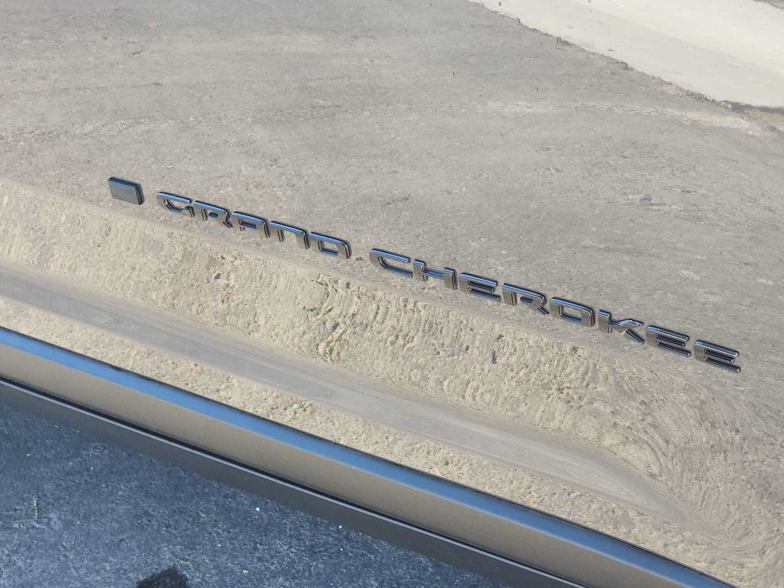 New 2026 Jeep Grand Cherokee Altitude AWD/4WD image 23