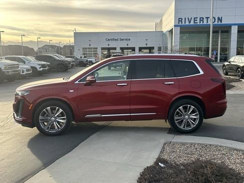 Used 2024 Cadillac XT6 Premium Luxury image 21