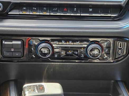 Certified 2023 Chevrolet Silverado 1500 High Country w/ High Country Premium Package AWD/4WD image 41