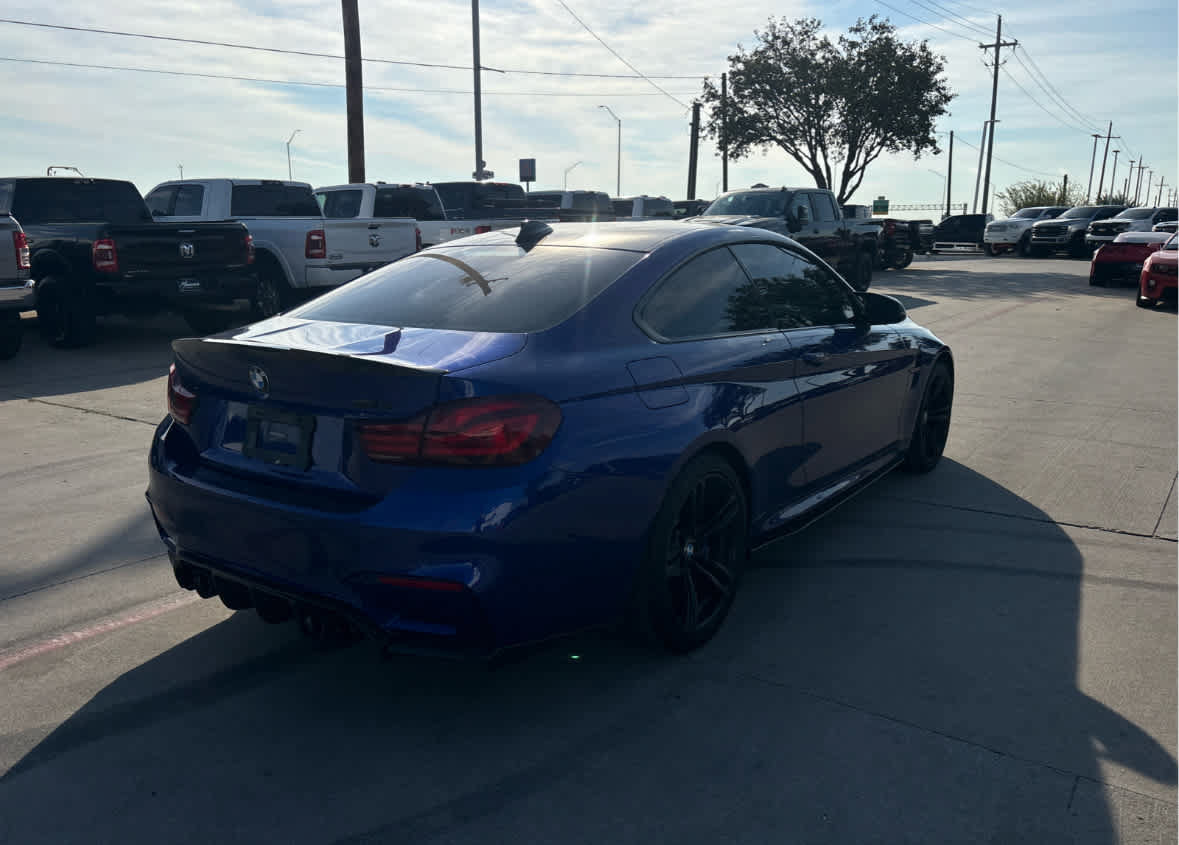 Used 2020 BMW M4 Coupe RWD image 3