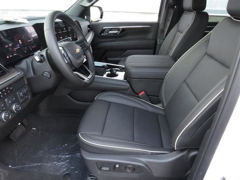 New 2025 Chevrolet Suburban Premier w/ Sun And Tow Package image 14