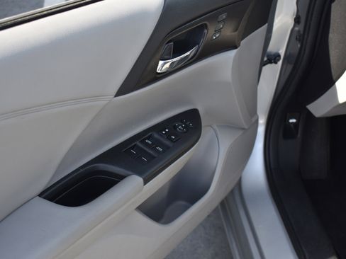 Used 2014 Honda Accord EX-L image 26