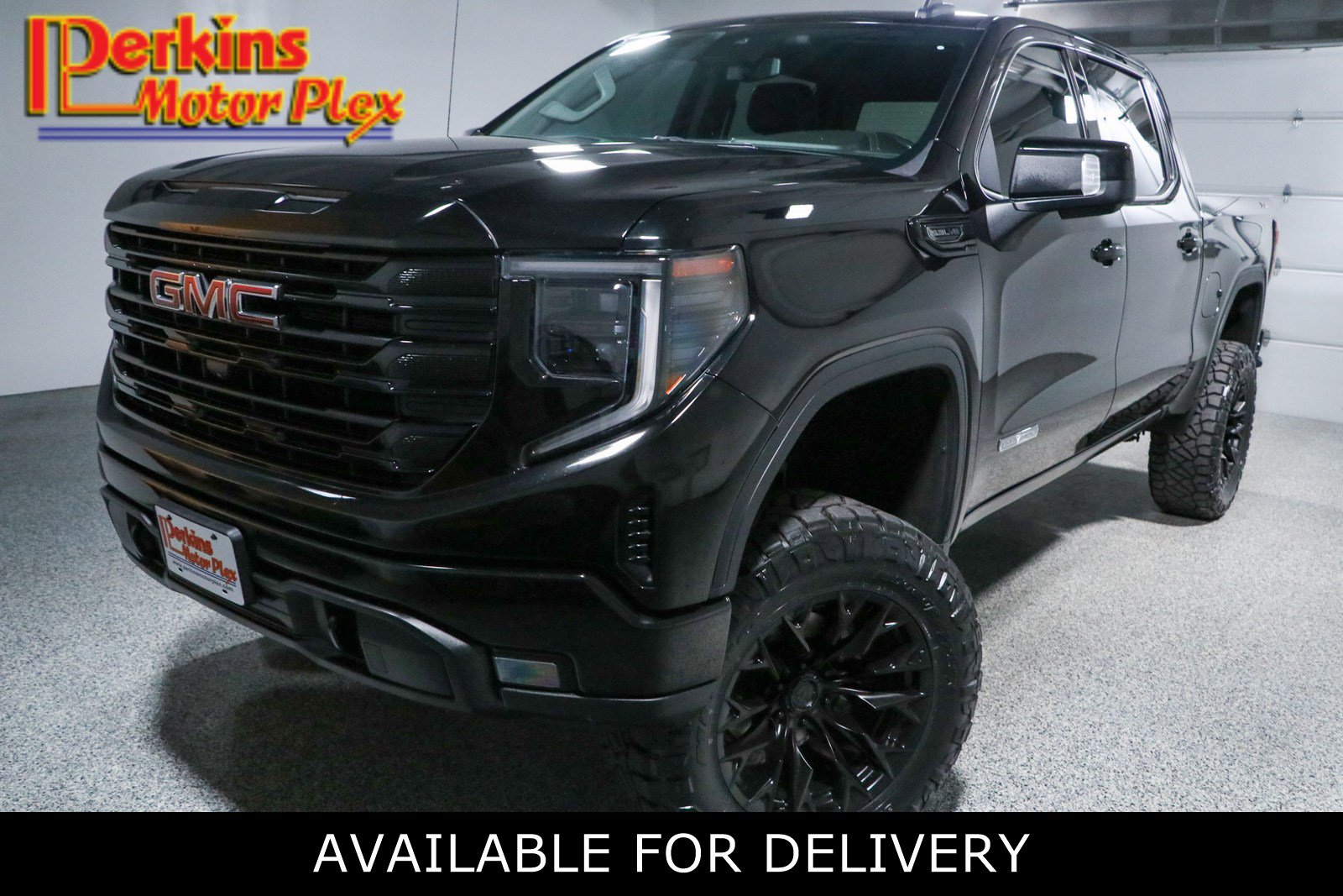 Used 2022 GMC Sierra 1500 Elevation w/ Elevation Premium Package AWD/4WD image 1