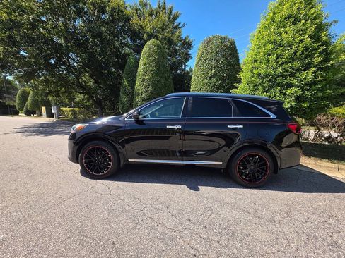 Used 2019 Kia Sorento SX FWD image 2