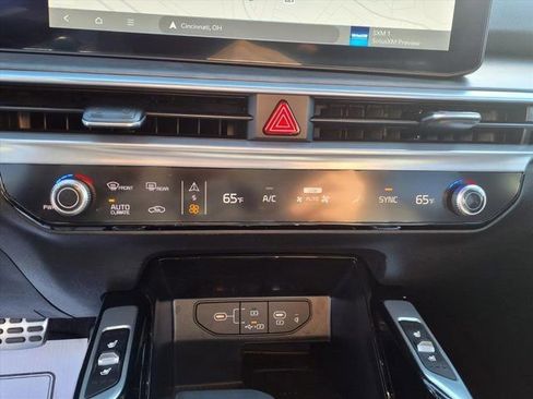 Certified 2024 Kia Sorento SX Prestige image 17