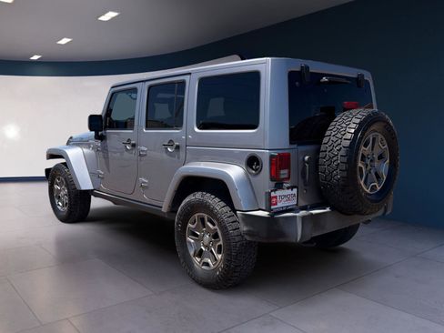 Used 2017 Jeep Wrangler Unlimited Rubicon w/ Cold Weather Group AWD/4WD image 3