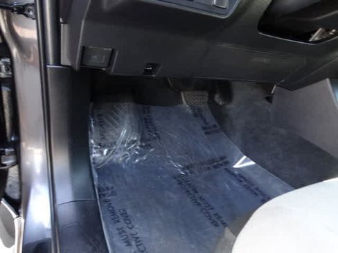 Used 2023 Toyota Tacoma SR5 RWD image 17