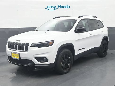 Used 2023 Jeep Cherokee Altitude Lux AWD/4WD image 3