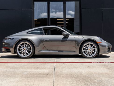 Certified 2020 Porsche 911 Carrera RWD image 12