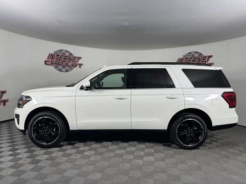 Used 2024 Ford Expedition Limited AWD/4WD image 4