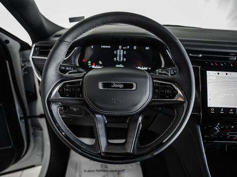 New 2025 Jeep Grand Cherokee Overland w/ Adv Protech Group III image 33