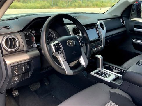 Used 2016 Toyota Tundra SR5 w/ SR5 Upgrade Package image 17