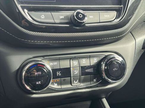 Used 2022 Chevrolet TrailBlazer ACTIV w/ Technology Package image 32