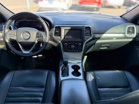Used 2018 Jeep Grand Cherokee Limited AWD/4WD image 10