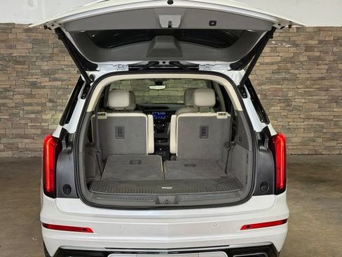 Used 2020 Cadillac XT6 Premium Luxury FWD image 8
