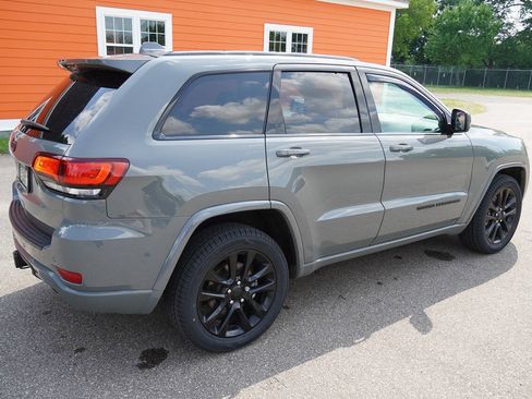 Used 2021 Jeep Grand Cherokee Laredo X AWD/4WD image 10