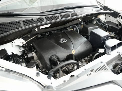 Used 2019 Toyota Sienna Limited Premium image 62