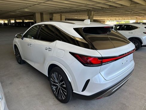 Used 2025 Lexus RX 350 w/ Convenience Package AWD/4WD image 4