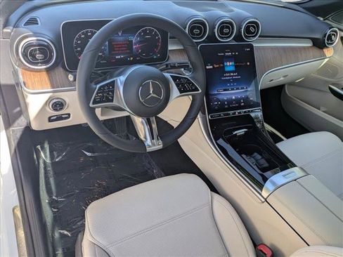 Used 2024 Mercedes-Benz C 300 Sedan image 10