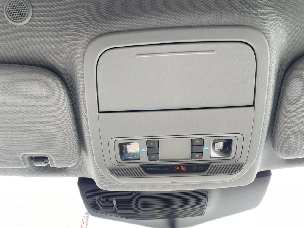 Used 2023 Ford Explorer XLT AWD/4WD image 23