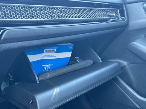 Certified 2024 Honda Civic Sport image 9