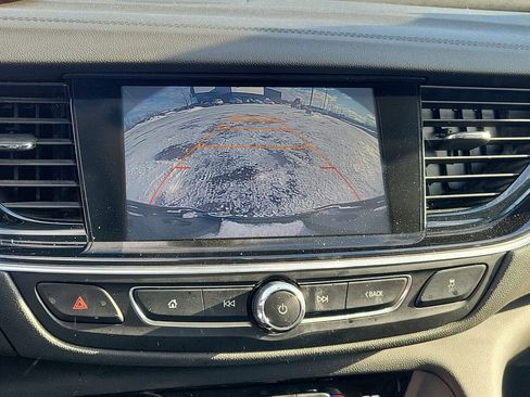 Used 2018 Buick Regal Preferred w/ Sights and Sounds Package image 19