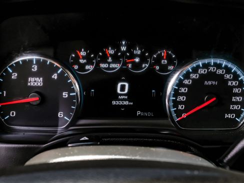 Used 2019 Chevrolet Suburban Premier RWD image 26
