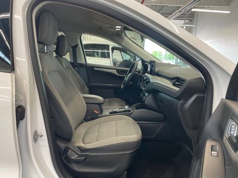 Used 2022 Ford Escape SE w/ SE Sport Appearance Package AWD/4WD image 20