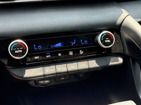 Certified 2021 Hyundai Elantra SEL FWD image 21