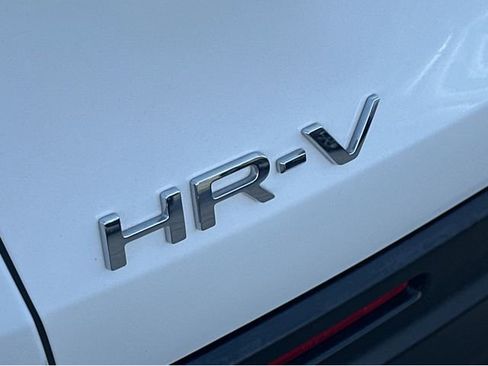 Used 2024 Honda HR-V LX image 46