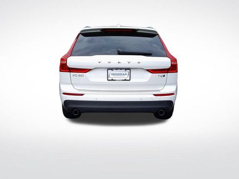 Used 2021 Volvo XC60 T5 Momentum w/ Premium Package AWD/4WD image 7