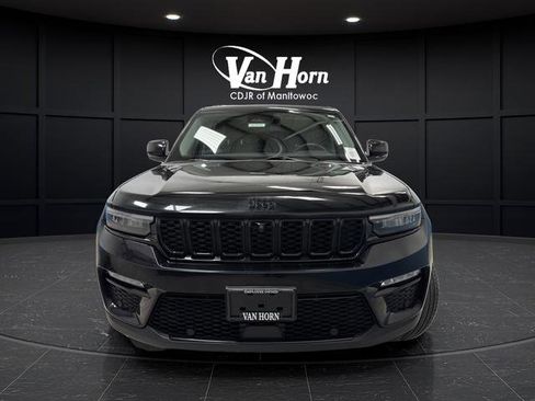 Used 2023 Jeep Grand Cherokee Limited w/ Luxury Tech Group II image 11