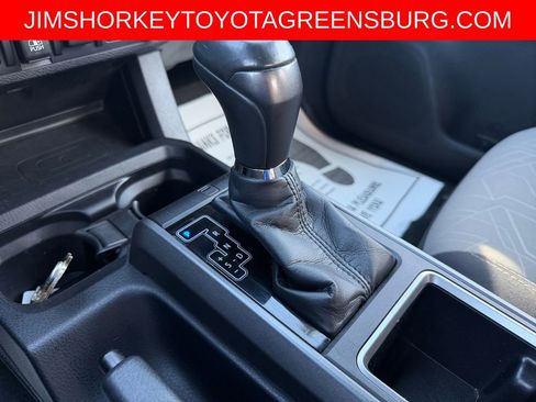 Used 2022 Toyota Tacoma TRD Off-Road w/ Technology Package AWD/4WD image 21