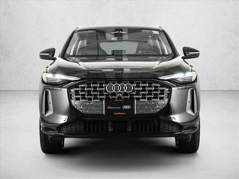 Certified 2025 Audi Q5 Premium w/ Convenience Package AWD/4WD image 2