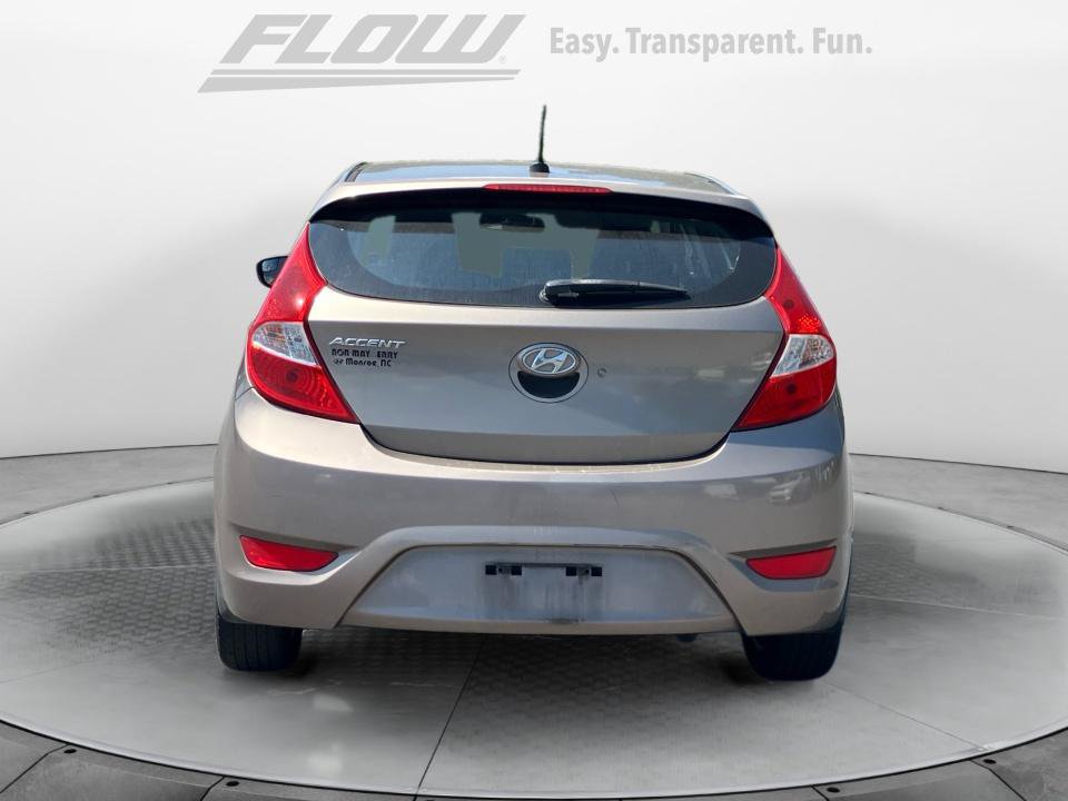 Used 2014 Hyundai Accent SE w/ Option Group 3 FWD image 8