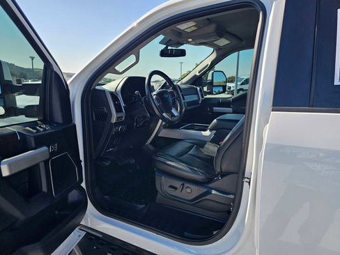 Used 2021 Ford F250 Lariat w/ Lariat Value Package AWD/4WD image 19