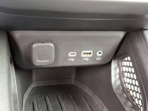 Used 2022 Chevrolet TrailBlazer LT w/ LPO, Blackout Package AWD/4WD image 24