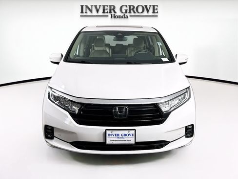Used 2023 Honda Odyssey Touring image 2