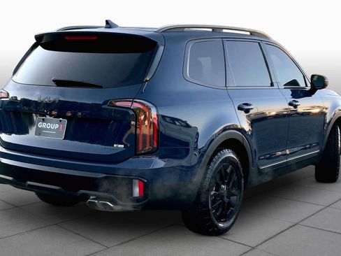 Used 2025 Kia Telluride AWD image 12