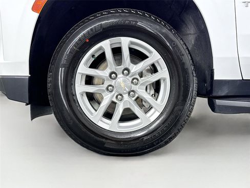 Used 2022 Chevrolet Tahoe LT w/ Luxury Package RWD image 46