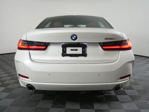 Used 2025 BMW 330i Sedan image 4