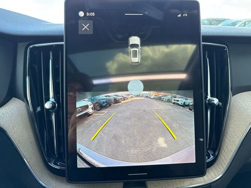 New 2026 Volvo XC60 B5 Core AWD/4WD image 8