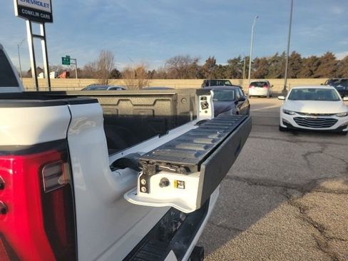 Used 2025 GMC Sierra 2500 Denali Ultimate image 29