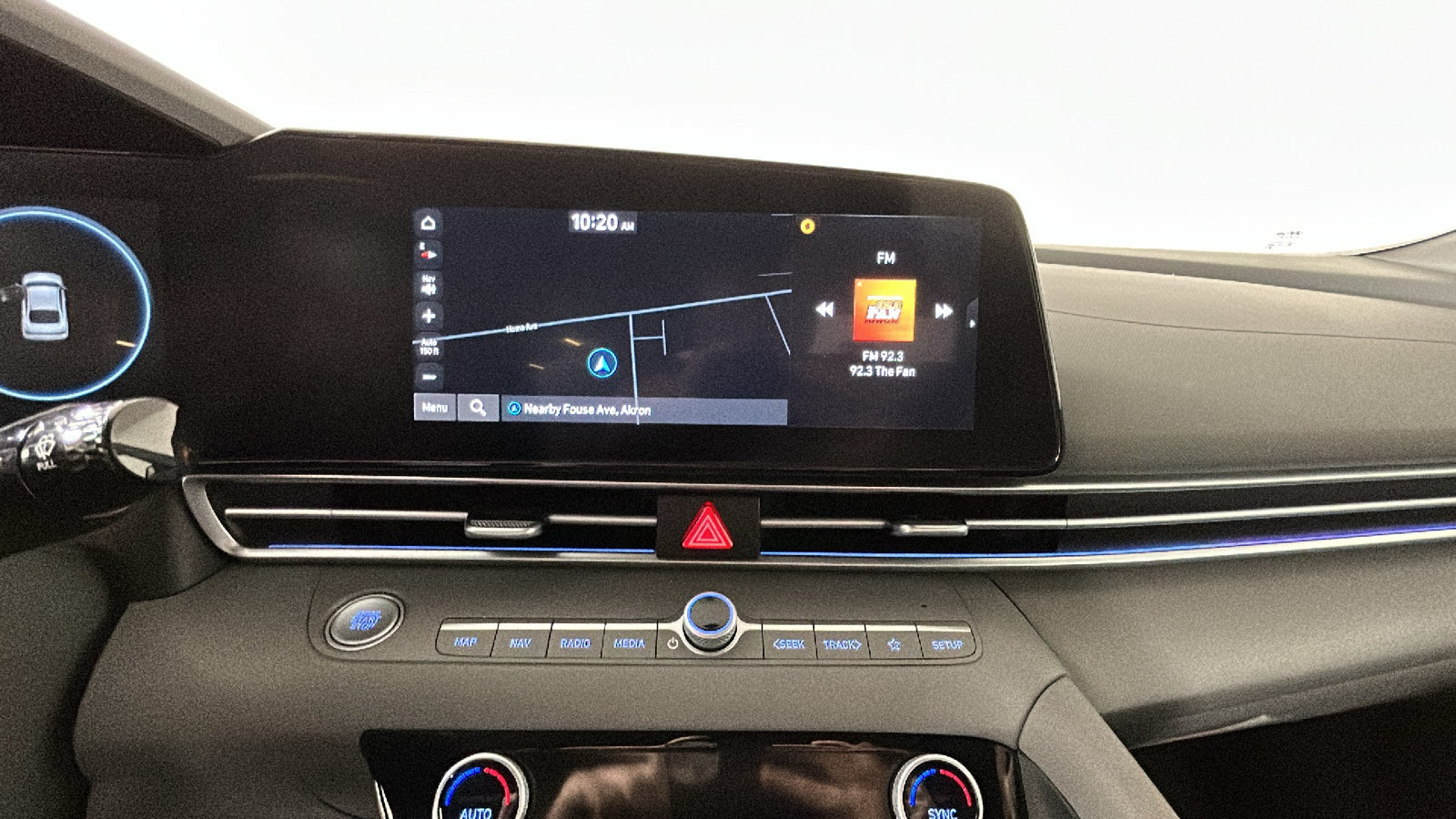 Used 2024 Hyundai Elantra SEL FWD image 28