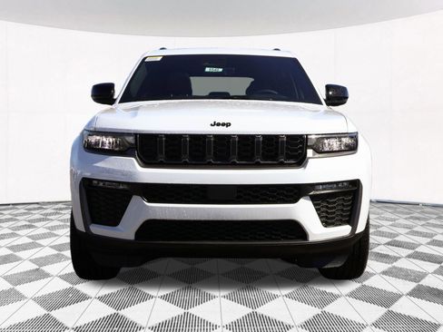 New 2026 Jeep Grand Cherokee Limited AWD/4WD image 11