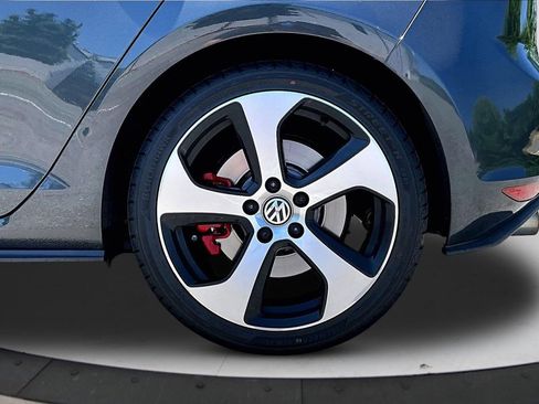 Used 2017 Volkswagen GTI Autobahn FWD image 34