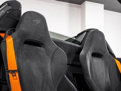 Used 2023 McLaren 720S Spider image 29