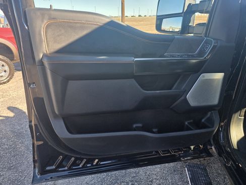 Used 2024 Ford F250 Platinum w/ FX4 Off-Road Package image 10